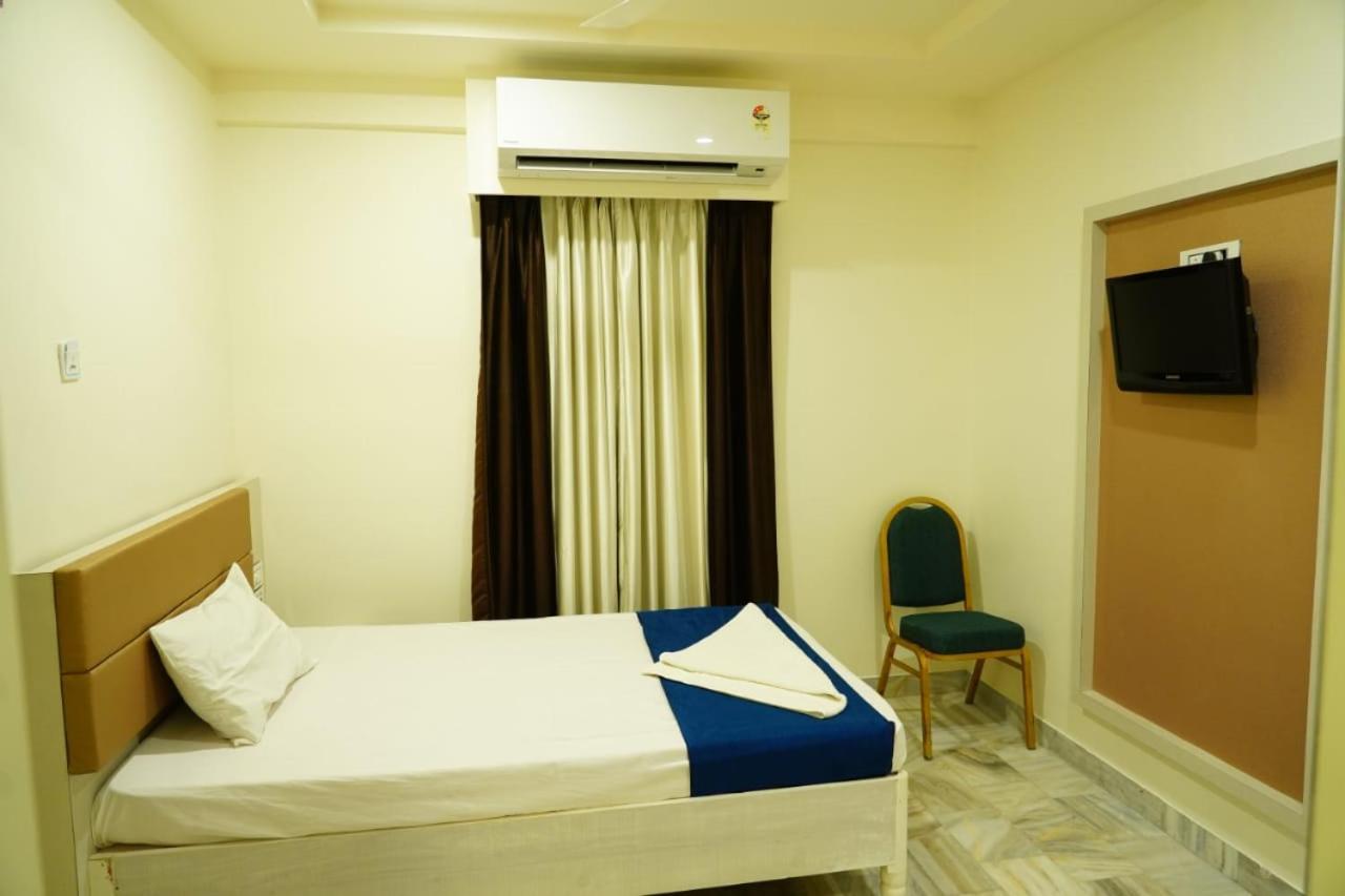 Hotel Swagath Grand Miryalaguda Miriālgūda Екстериор снимка